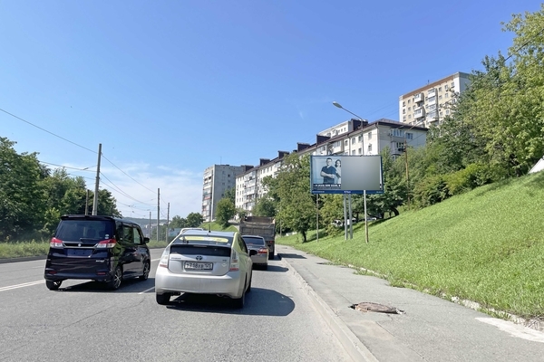 Фотография рекламного носителя, тип: Билборд 3x6, адрес: Луговая ул., д.55, Владивосток, Приморский край, Россия. Сторона А №154030