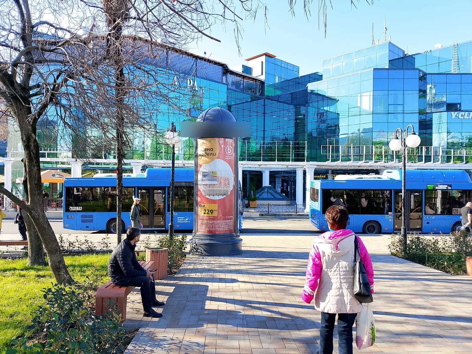 Фотография рекламного носителя, тип: Пиллар 3x1.4, адрес: Навагинская ул., магазин Перекресток, Сочи, Краснодарский край, Россия. Сторона А2 №826612