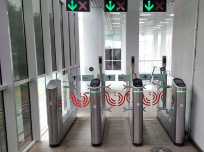 Фотография рекламного носителя, тип: Другой индор-формат, адрес: Станция метро «Крымская», линия Московское Центральное Кольцо, Москва, Россия. Сторона/вариант А №1326713