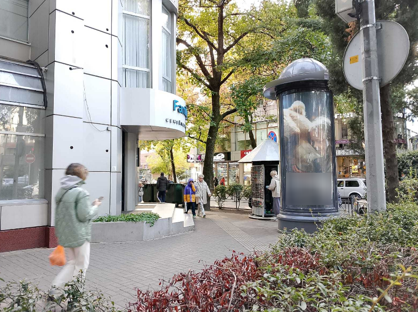 Фотография рекламного носителя, тип: Пиллар 3x1.4, адрес: Московская ул. Х Роз ул., поз.1, Сочи, Краснодарский край, Россия. Сторона Б №1056738