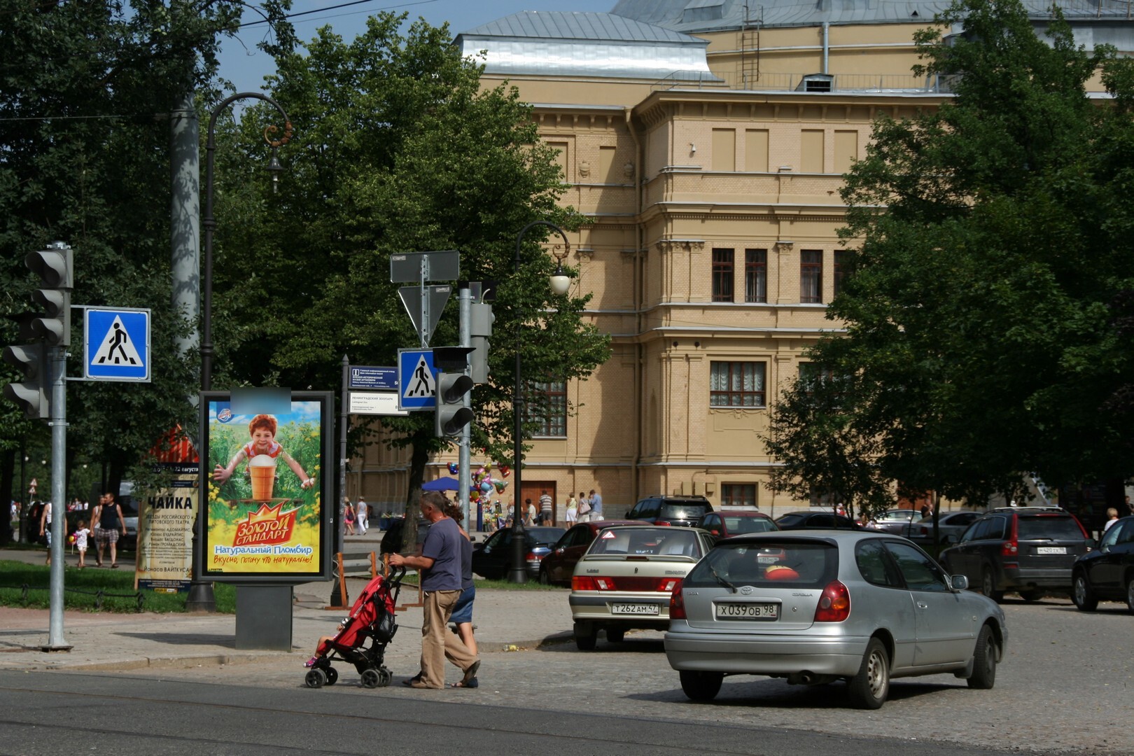 Фотография рекламного носителя, тип: Ситиформат 1.8x1.2, адрес: Кронверкский пр-т., д.55, Санкт-Петербург, Россия. Сторона A №107870