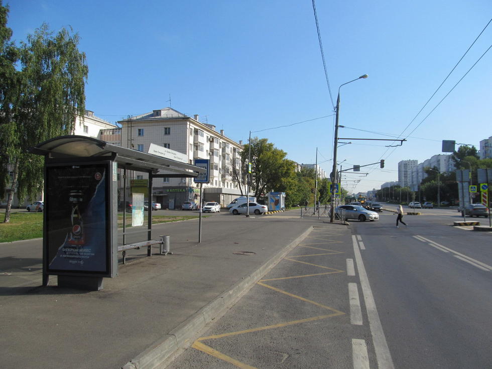 Фотография рекламного носителя, тип: Остановка 1.8x1.2, адрес: Татарстан ул., ост. Тинчурина, Казань, Республика Татарстан, Россия. Сторона Б №141742