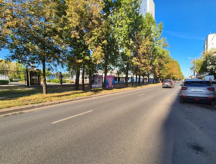 Фотография рекламного носителя, тип: Афиша 1.75x1.8, адрес: Химкинский б-р., д.17, стенд 2, Москва, Россия. Сторона A №1383652