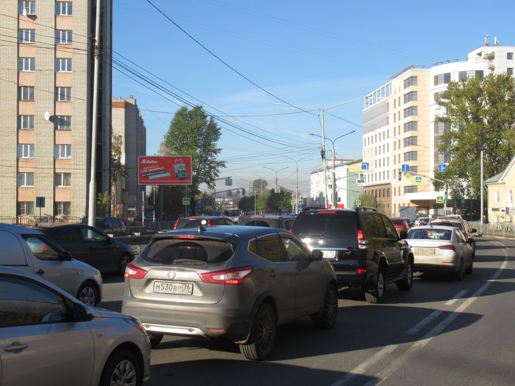 Фотография рекламного носителя, тип: Билборд 3x6, адрес: Фрунзе пр-т., 50м Х Суздальское ш., Ярославль, Ярославская область, Россия. Сторона Б1-Б3 №109756