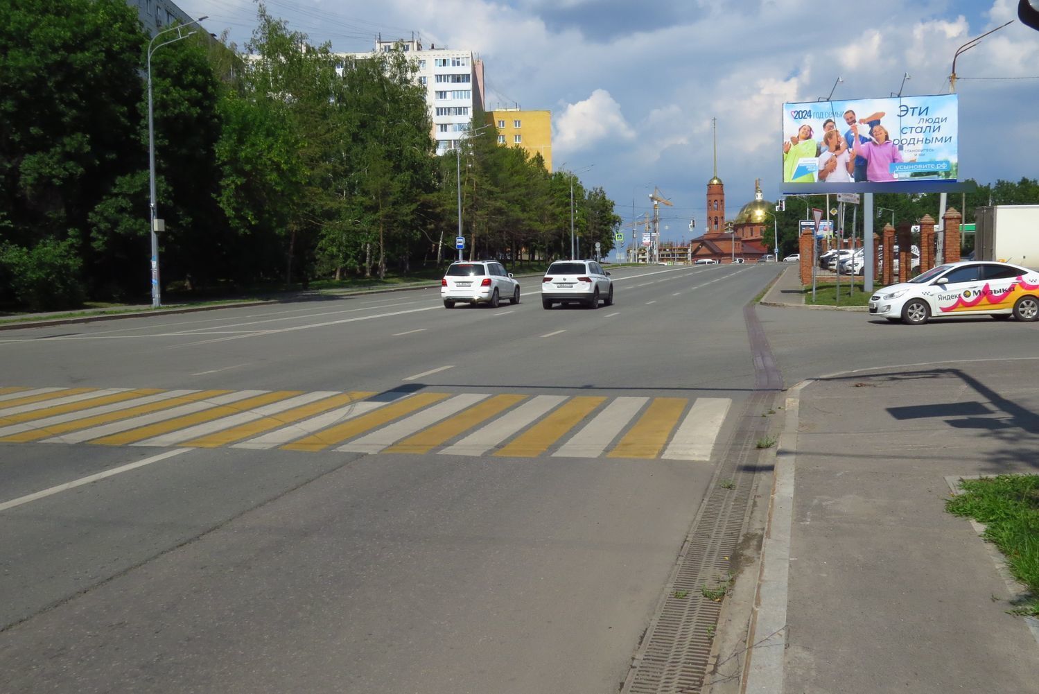 Фотография рекламного носителя, тип: Билборд 3x6, адрес: Комсомольская ул., д.146, Уфа, Республика Башкортостан, Россия. Сторона А №91964