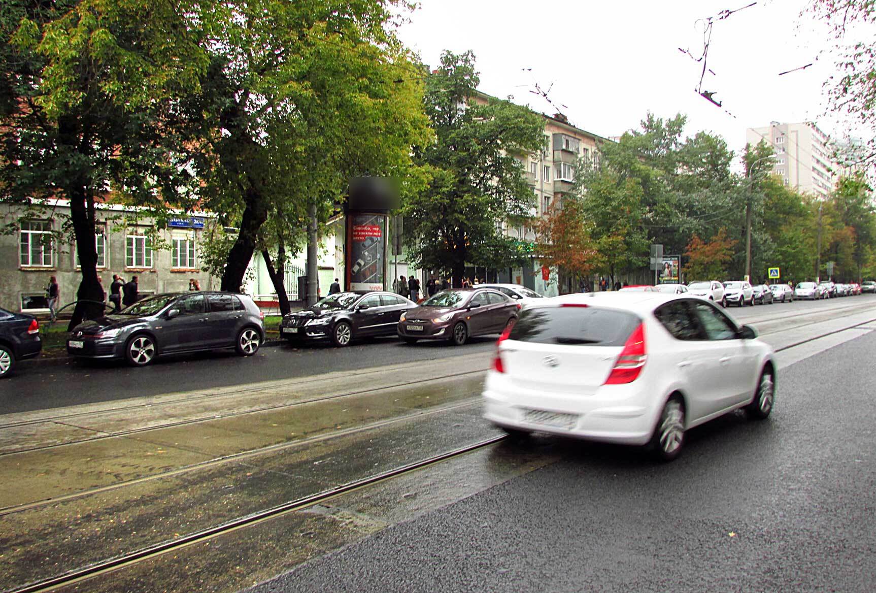 Фотография рекламного носителя, тип: Пиллар 3x1.4, адрес: Шаболовка ул., д.28/11, корп.2, Москва, Россия. Сторона B №262476