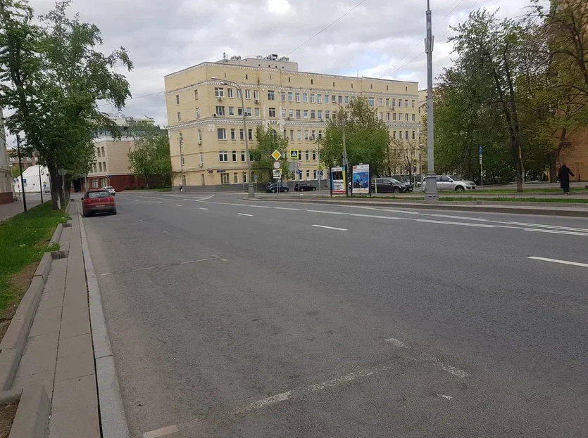 Фотография рекламного носителя, тип: Афиша 1.75x1.8, адрес: Павловская ул., д.21 X Подольское ш., стенд 2, Москва, Россия. Сторона A №883817