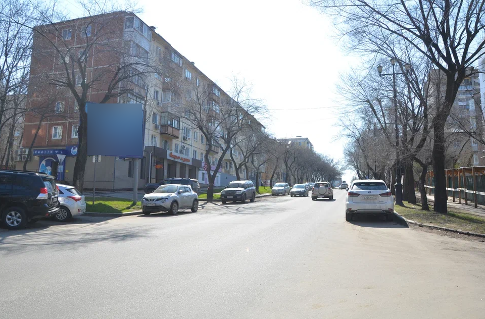 Фотография рекламного носителя, тип: Ситиборд 2.7x3.7, адрес: Пушкина ул., д.6, Хабаровск, Хабаровский край, Россия. Сторона Б №971757