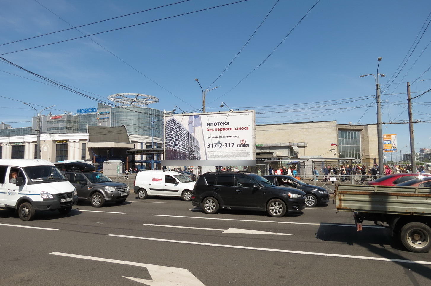 Фотография рекламного носителя, тип: Билборд 3x6, адрес: Большевиков пр-т., д.19 Х Дыбенко ул., Санкт-Петербург, Россия. Сторона А2 №118497