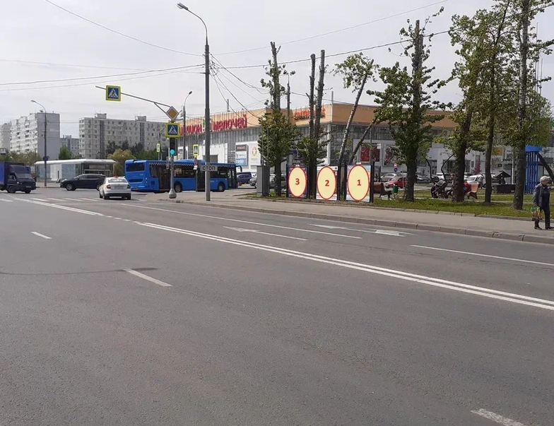 Фотография рекламного носителя, тип: Афиша 1.75x1.8, адрес: Плещеева ул., д.1 X Пришвина ул., стенд 2, Москва, Россия. Сторона A №887215