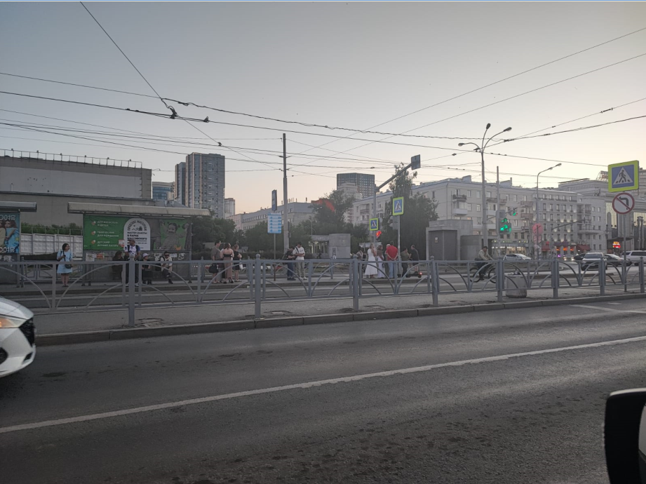 Фотография рекламного носителя, тип: Остановка 1.8x1.2, адрес: 8 марта ул., д.62 Х Куйбышева, Екатеринбург, Свердловская область, Россия. Сторона В №1330688