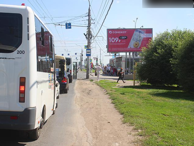 Фотография рекламного носителя, тип: Билборд 3x6, адрес: 70 лет Октября ул. Х Конева ул., поз.1, Омск, Омская область, Россия. Сторона A1-A3 №197437