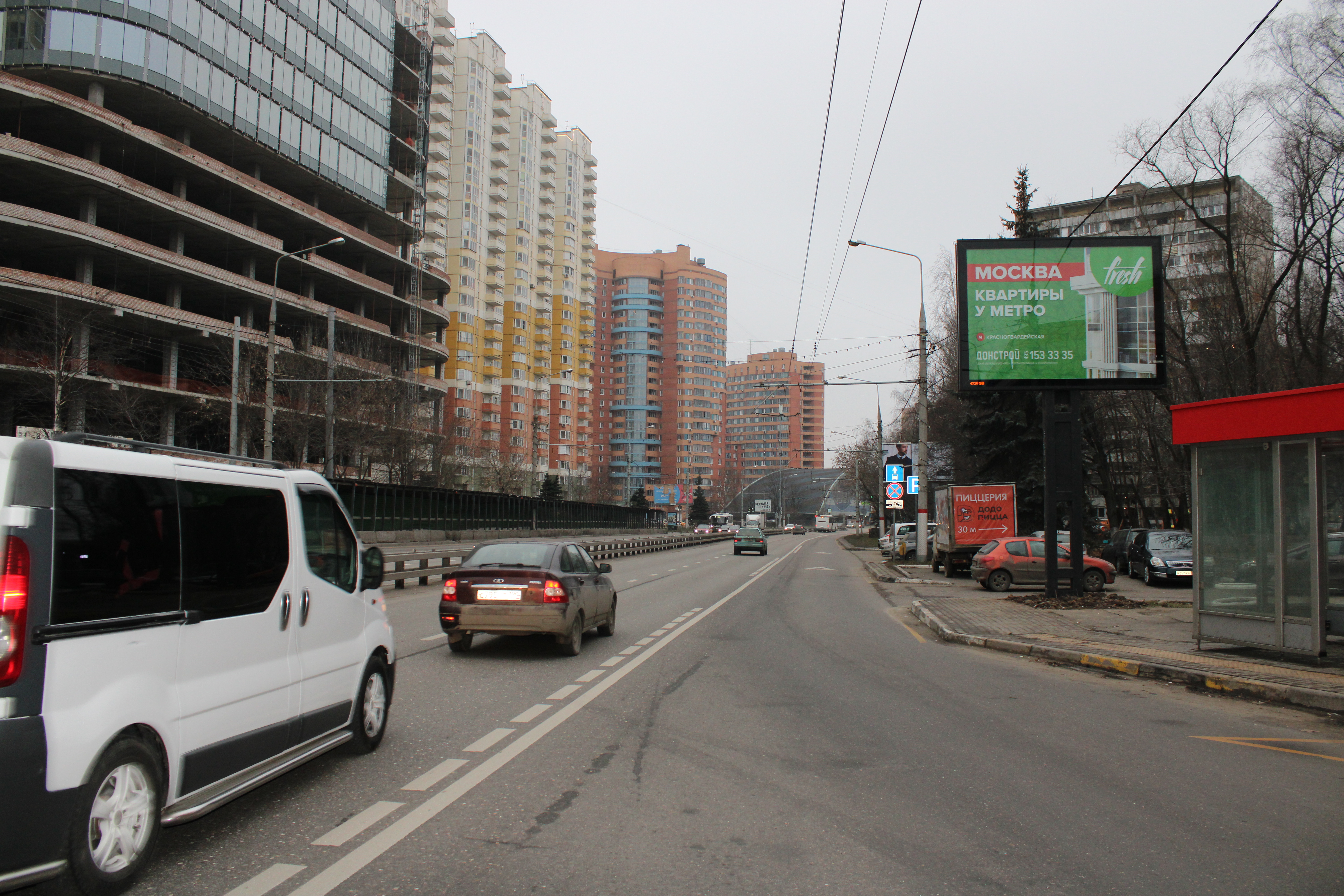 Фотография рекламного носителя, тип: Ситиборд 2.7x3.7, адрес: Юбилейный пр-т., д.4/1, Химки, Московская область, Россия. Сторона А1-А5 №795705