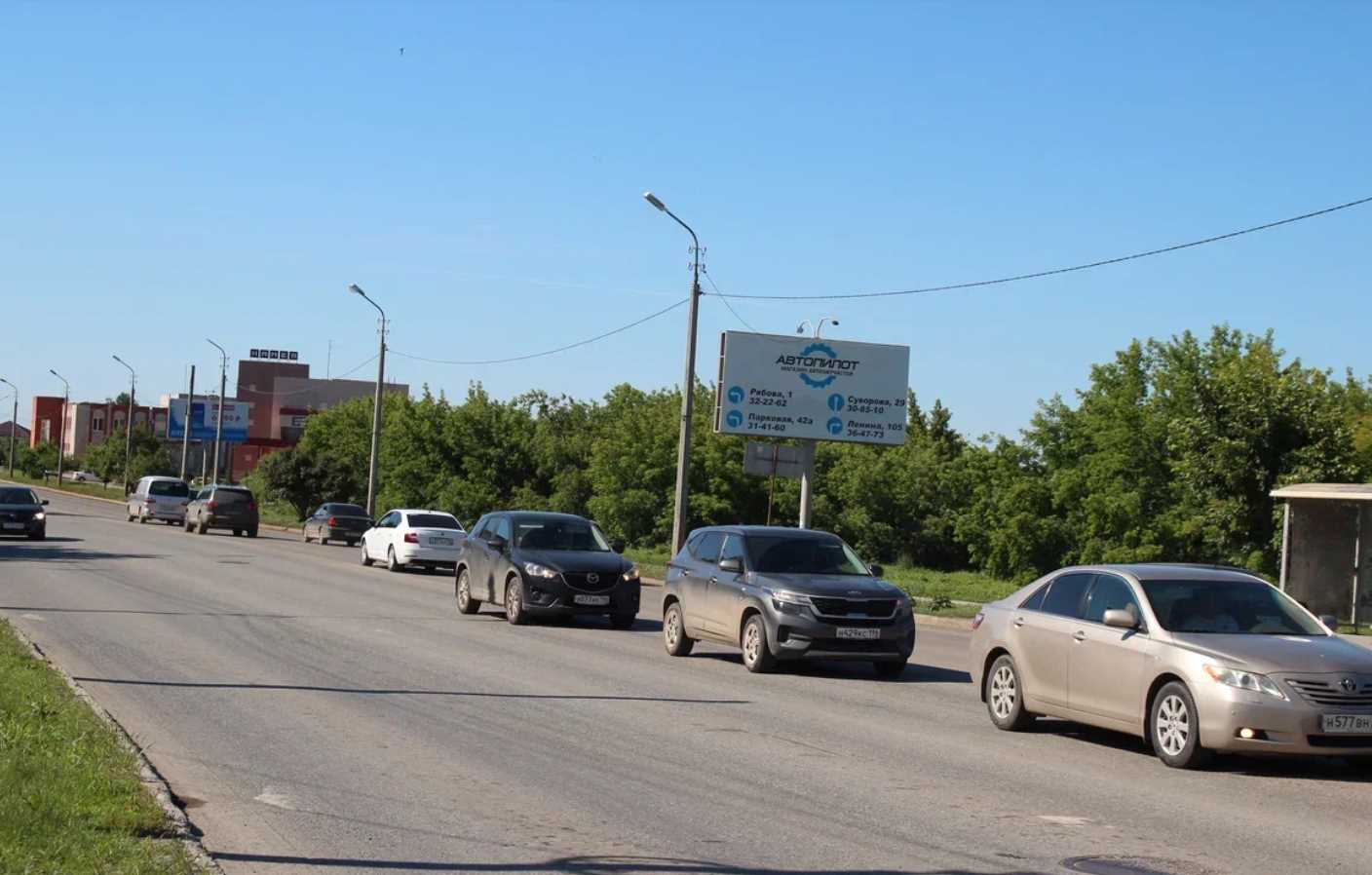 Фотография рекламного носителя, тип: Билборд 3x6, адрес: Кунавина ул., поз.1, Каменск-Уральский, Свердловская область, Россия. Сторона А №1335311