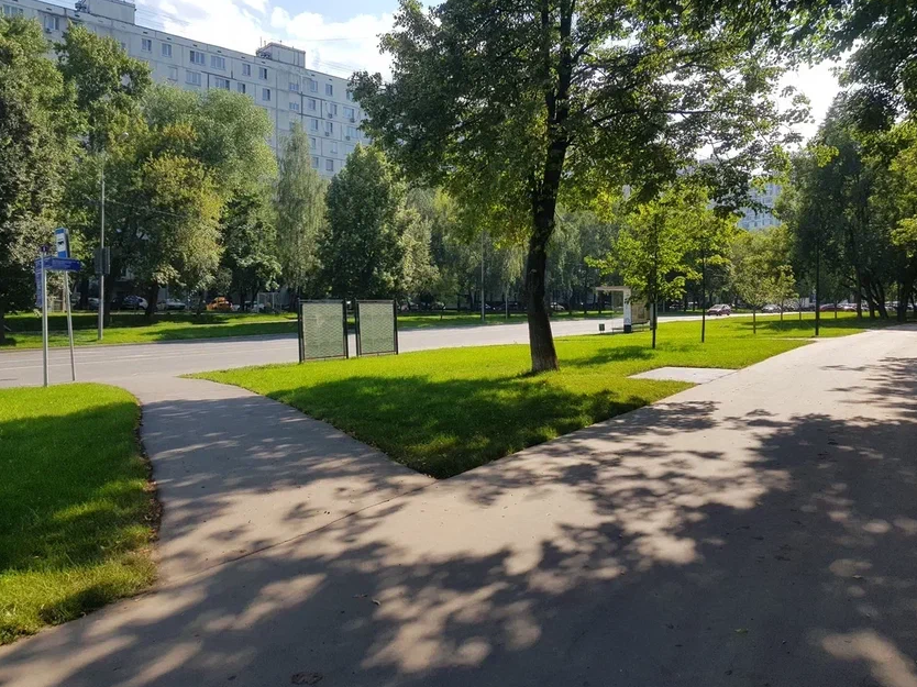 Фотография рекламного носителя, тип: Афиша 1.75x1.8, адрес: Шипиловская ул., д.55, стенд 2, Москва, Россия. Сторона B №883903