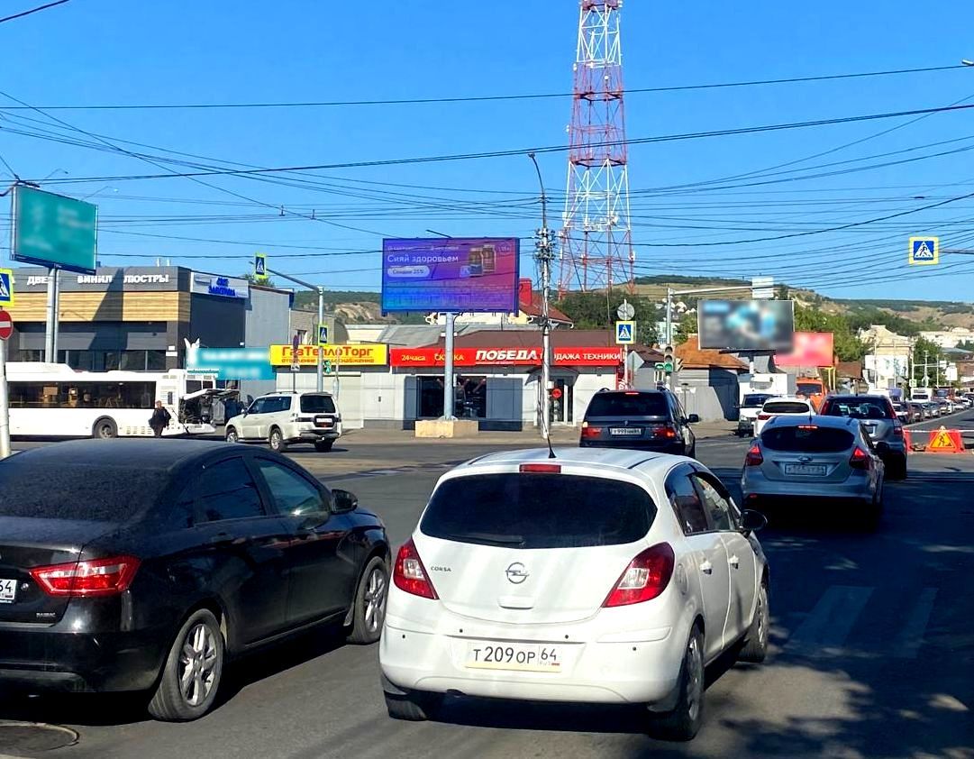 Фотография рекламного носителя, тип: Билборд 3x6, адрес: Соколовая ул. Х Танкистов ул., поз.1, Саратов, Саратовская область, Россия. Сторона Б1 №369284