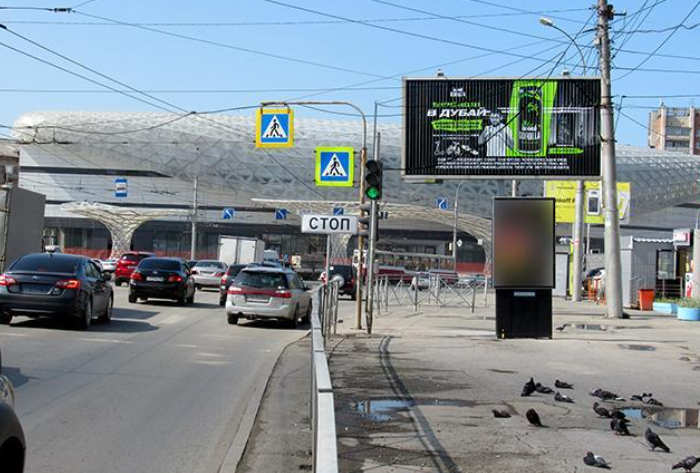 Фотография рекламного носителя, тип: Билборд 3x6, адрес: Богдана Хмельницкого ул., д.1 Х Дуси Ковальчук ул., Новосибирск, Новосибирская область, Россия. Сторона A1-A3 №192862