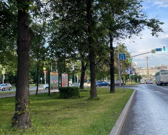 Фотография рекламного носителя, тип: Афиша 1.75x1.8, адрес: Косыгина ул., д.1, стенд 2, Москва, Россия. Сторона A №886832