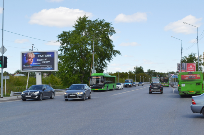 Фотография рекламного носителя, тип: Билборд 3x6, адрес: Щербакова ул., д.87, Тюмень, Тюменская область, Россия. Сторона Б1 №991751