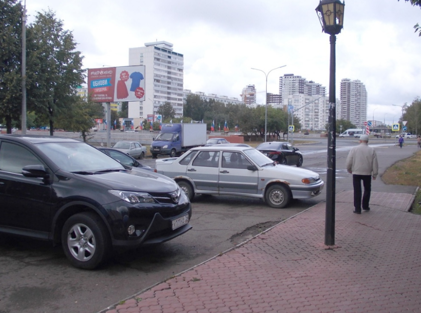 Фотография рекламного носителя, тип: Билборд 3x6, адрес: Вахитова пр-т., д.30/01, Набережные Челны, Республика Татарстан, Россия. Сторона B №771423