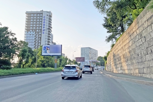 Фотография рекламного носителя, тип: Билборд 3x6, адрес: Аллилуева ул., д.3а, поз.2, Владивосток, Приморский край, Россия. Сторона Б №153972