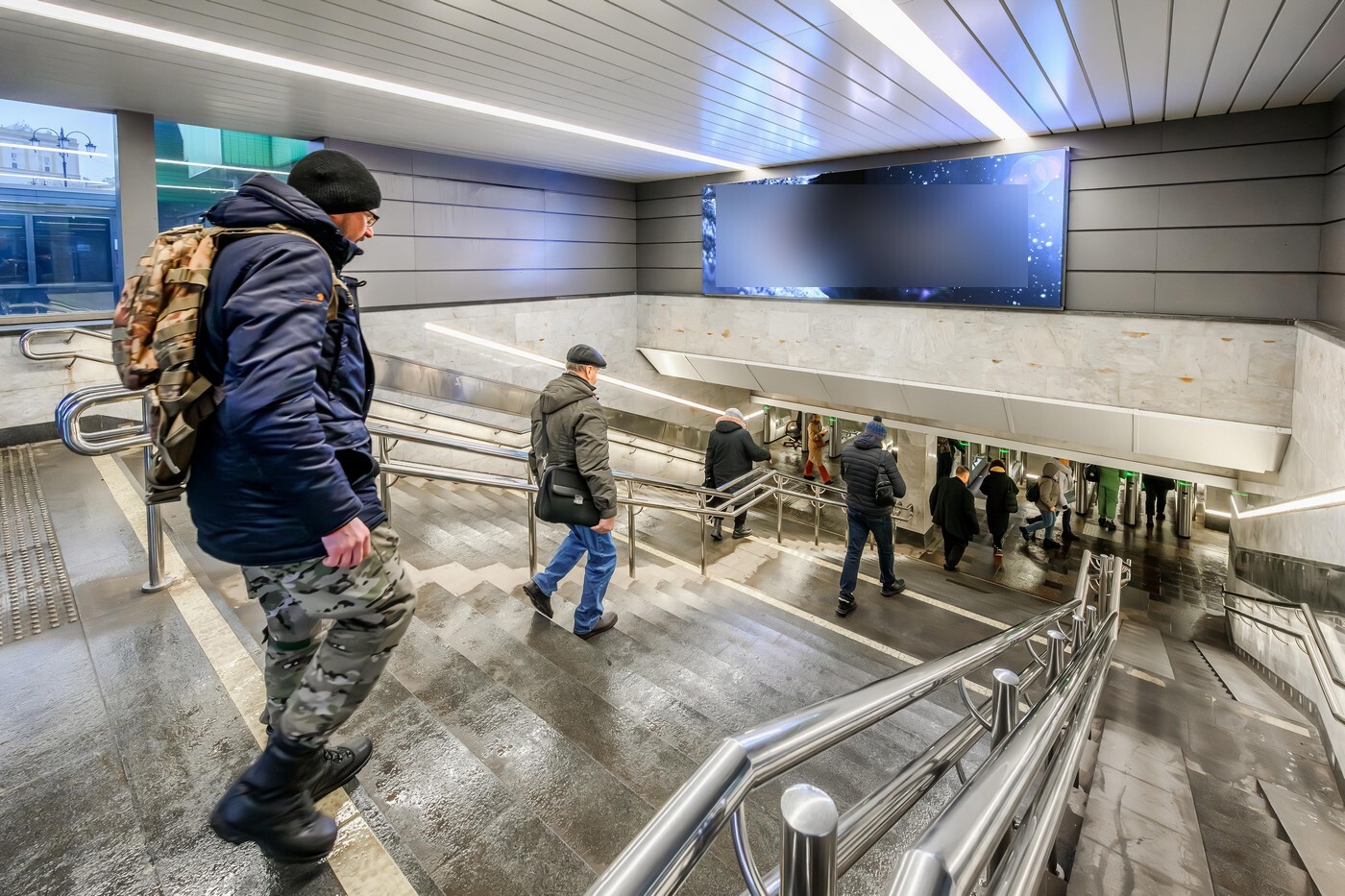 Фотография рекламного носителя, тип: Видеоэкран, адрес: ЖД вокзал «Ярославский», Комсомольская пл., д.5, Москва, Россия. Сторона/вариант A1 №1060647