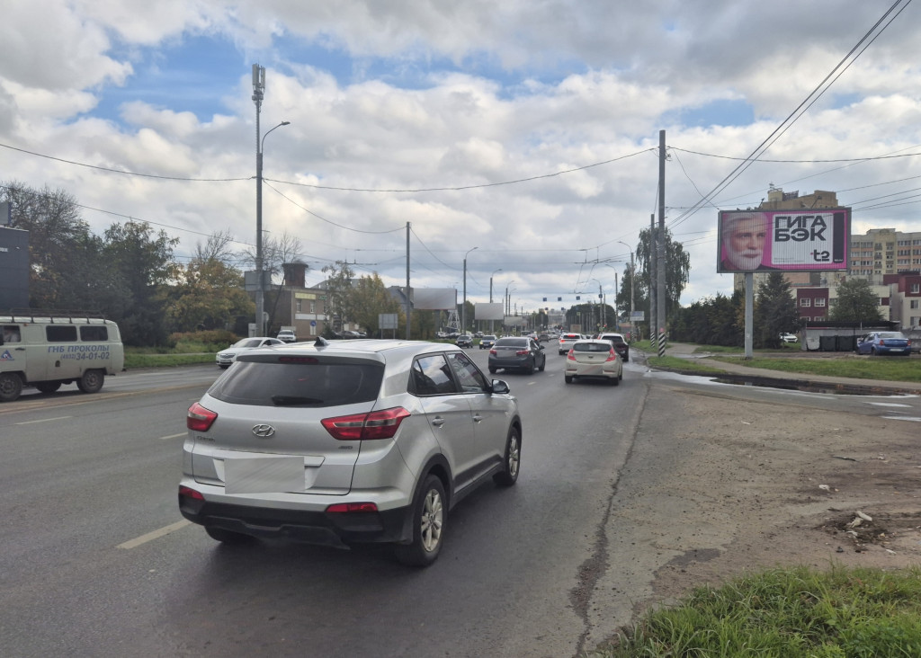 Фотография рекламного носителя, тип: Нестандартный билборд, адрес: Куконковых ул., д.141, Иваново, Ивановская область, Россия. Сторона A1-А3 №720208