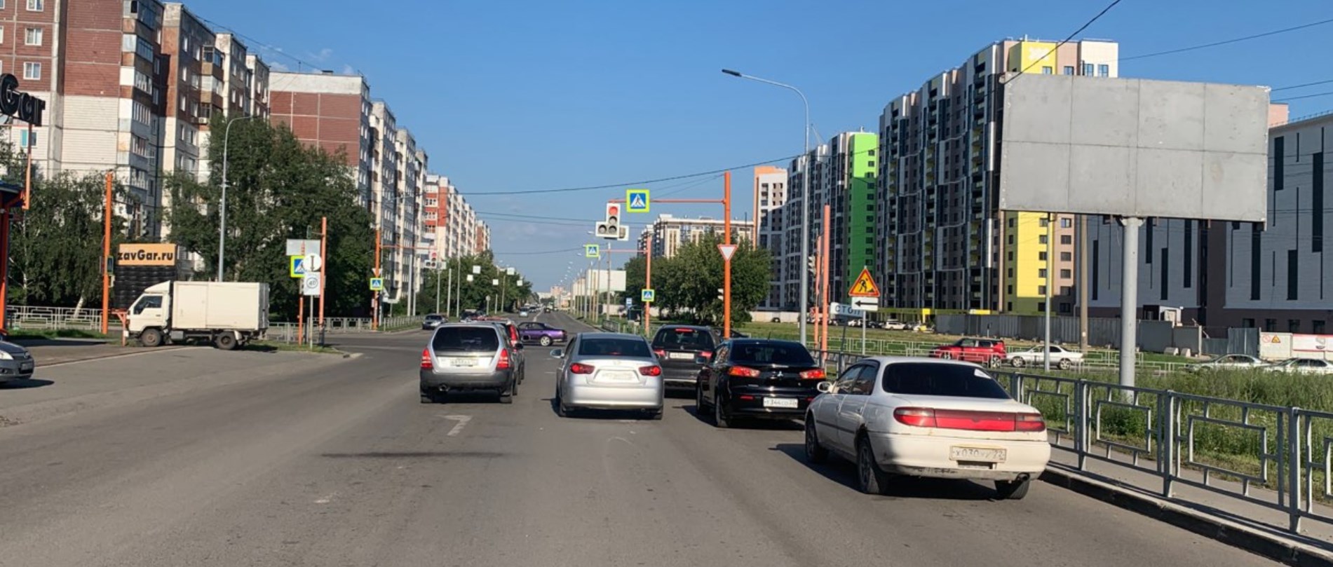 Фотография рекламного носителя, тип: Билборд 3x6, адрес: Энтузиастов ул., д.71, Барнаул, Алтайский край, Россия. Сторона А №1076444