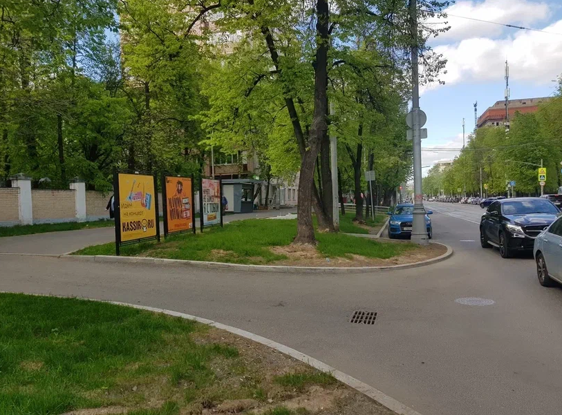 Фотография рекламного носителя, тип: Афиша 1.75x1.8, адрес: Шаболовка ул. , д.40, стенд 1, Москва, Россия. Сторона A №883887