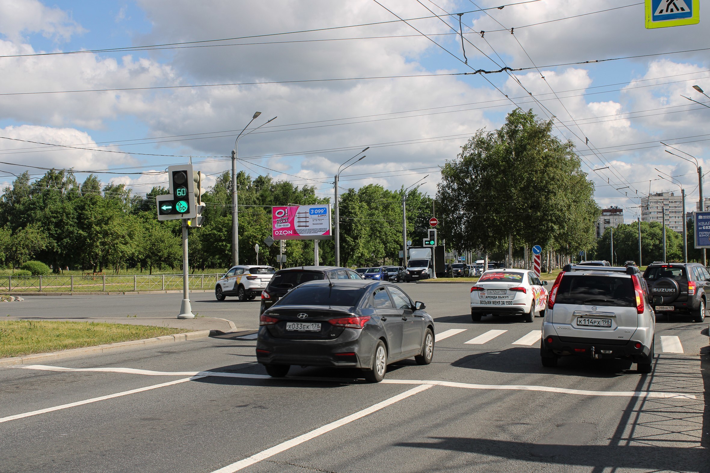 Фотография рекламного носителя, тип: Билборд 3x6, адрес: Светлановский пр-т. Х Северный пр-т., д.40, Санкт-Петербург, Россия. Сторона Б1 №1053382