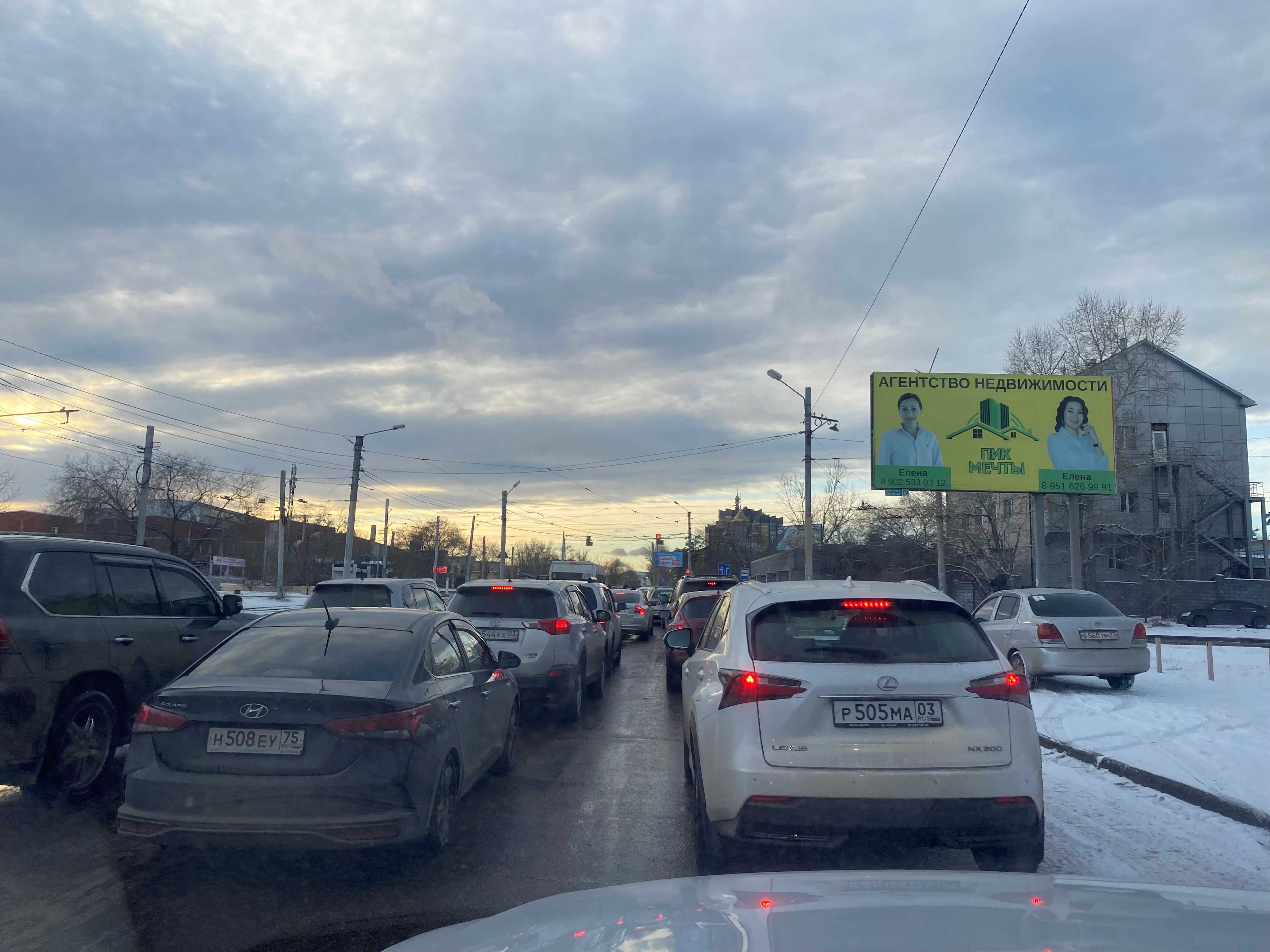 Фотография рекламного носителя, тип: Билборд 3x6, адрес: Лимонова ул.,, ост Проходная ЛВРЗ, Улан-Удэ, Республика Бурятия, Россия. Сторона А №1376821