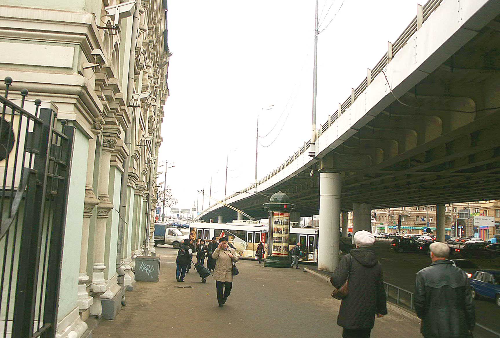 Фотография рекламного носителя, тип: Пиллар 3x1.4, адрес: Рижская пл. Х Сущевский Вал ул., Москва, Россия. Сторона C №12109