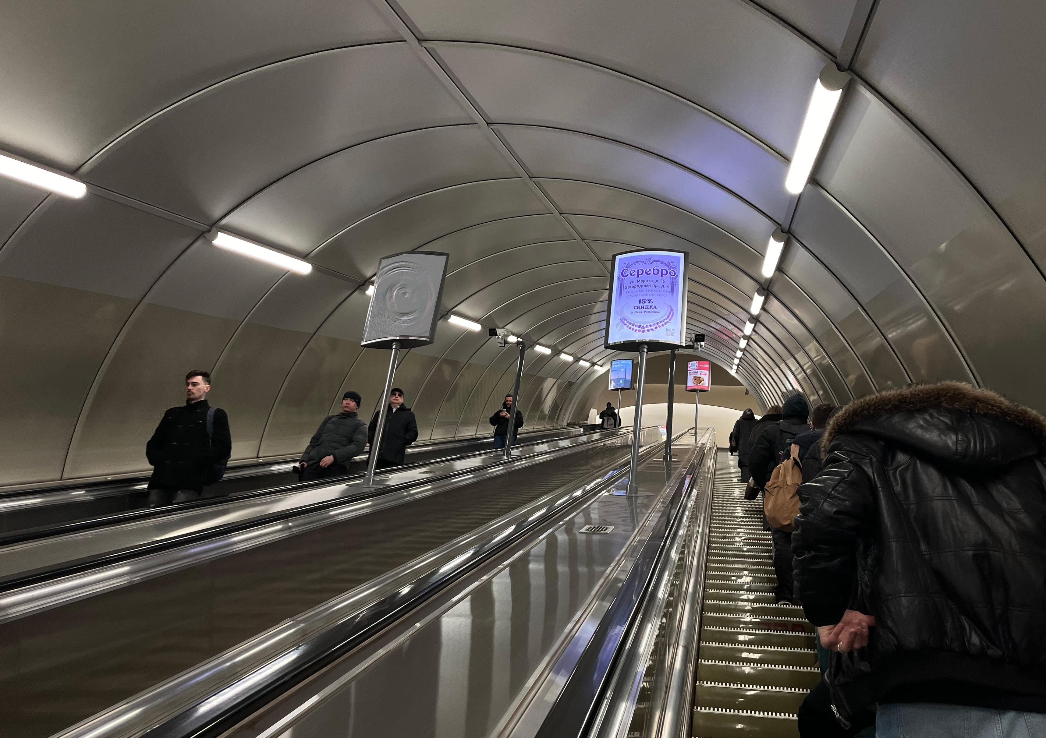 Фотография рекламного носителя, тип: Лайтбокс, адрес: Станция метро «Маяковская», линия Невско-Василеостровская, Санкт-Петербург, Россия. Сторона/вариант А №1605938