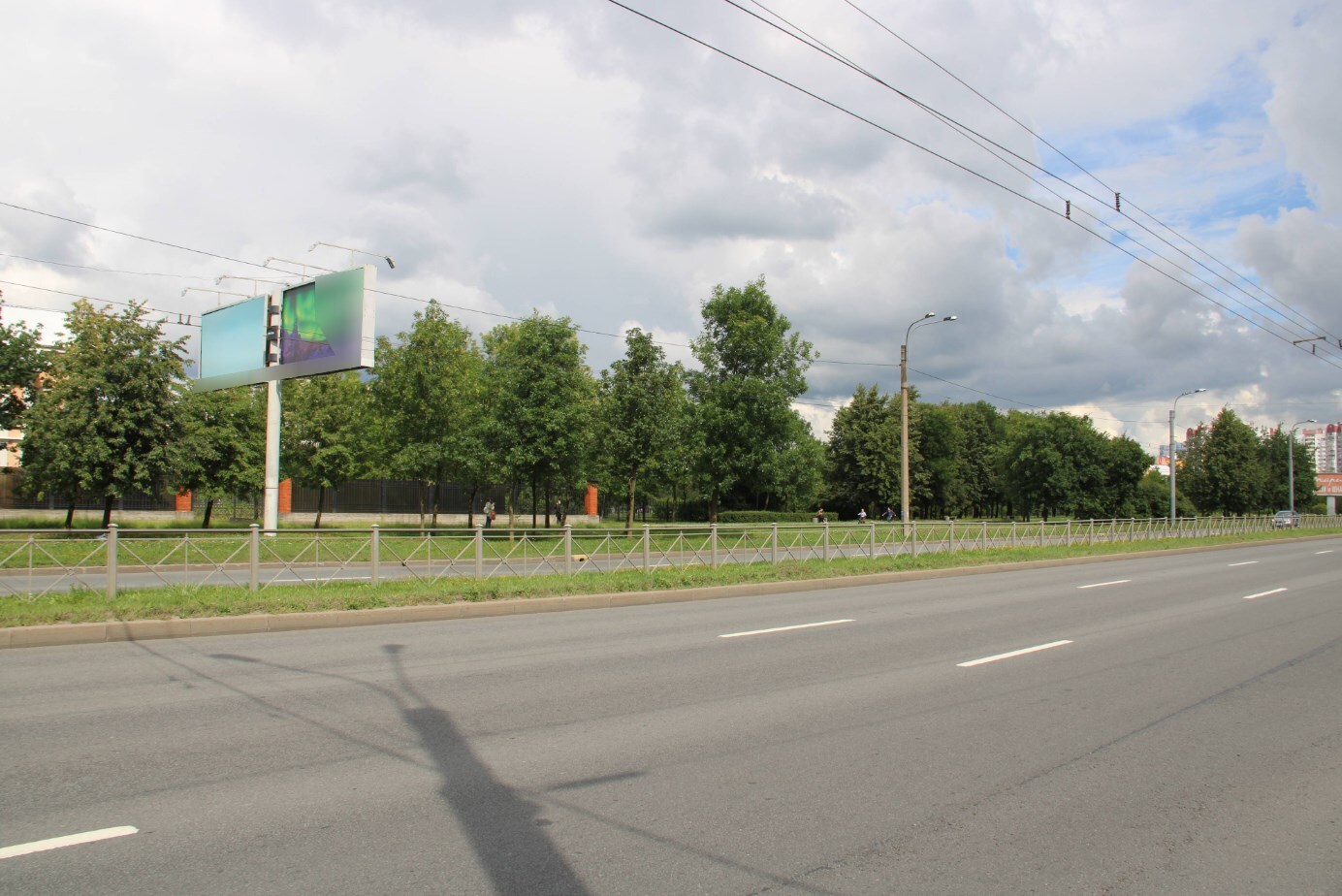 Фотография рекламного носителя, тип: Билборд 3x6, адрес: Косыгина пр-т. Х Передовиков пр-т., Санкт-Петербург, Россия. Сторона Б2 №448772