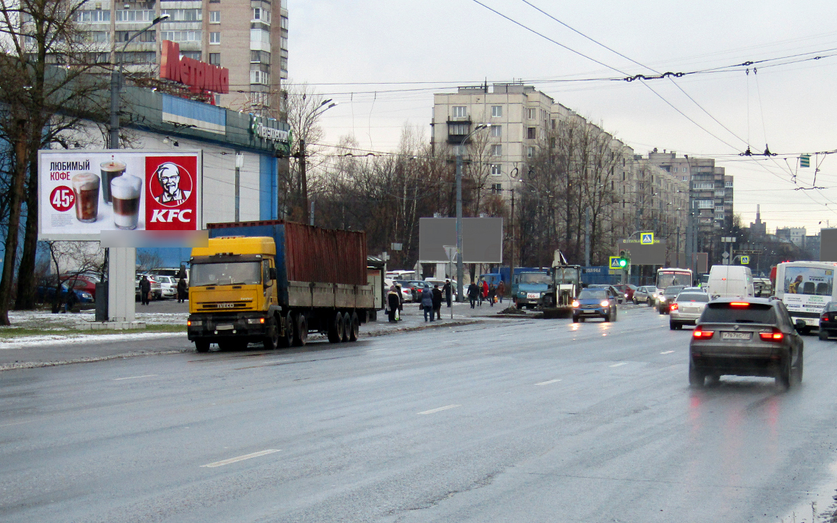 Фотография рекламного носителя, тип: Билборд 3x6, адрес: Революции ш., д.43, Санкт-Петербург, Россия. Сторона B №171751