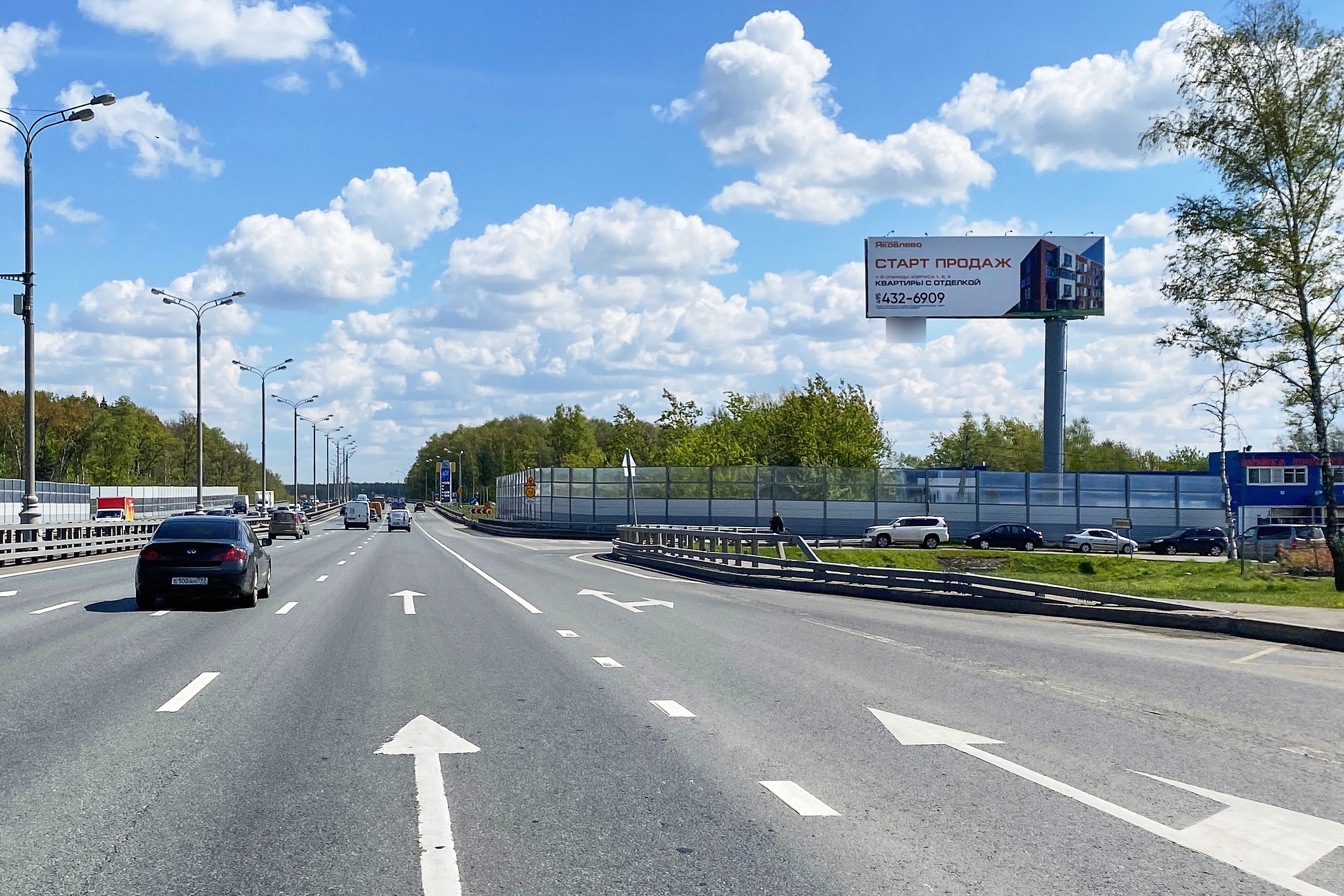 Фотография рекламного носителя, тип: Суперсайт 5x15, адрес: Соколово д., Киевское ш., 37 700м, Москва, Россия. Сторона А №1068037
