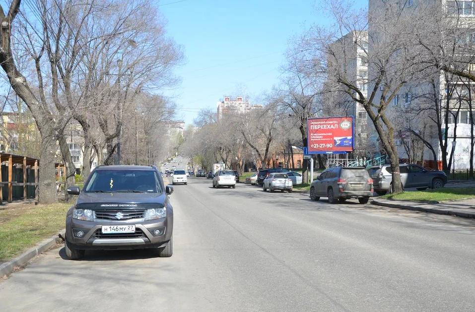 Фотография рекламного носителя, тип: Ситиборд 2.7x3.7, адрес: Пушкина ул., д.6, Хабаровск, Хабаровский край, Россия. Сторона А №971756