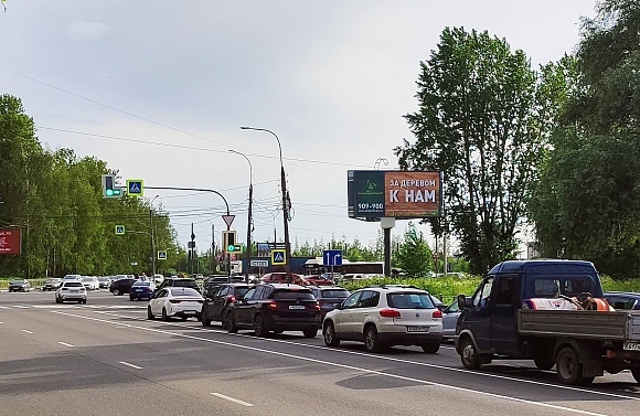 Фотография рекламного носителя, тип: Билборд 3x6, адрес: Октябрьская ул., д.17 Х Нехинская ул., Великий Новгород, Новгородская область, Россия. Сторона A3 №397665