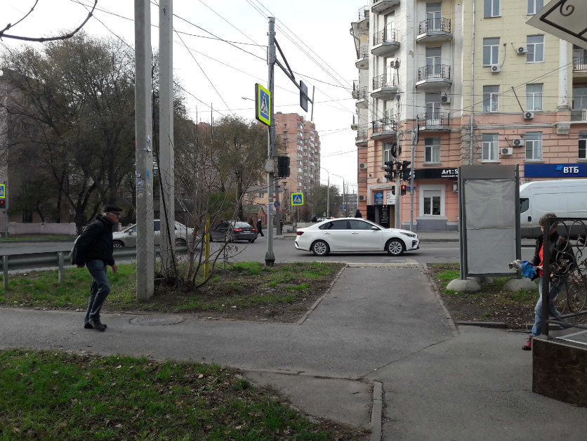 Фотография рекламного носителя, тип: Пилон, адрес: Селиванова ул. Х Металлургическая ул., поз.1, Ростов-на-Дону, Ростовская область, Россия. Сторона С №944003