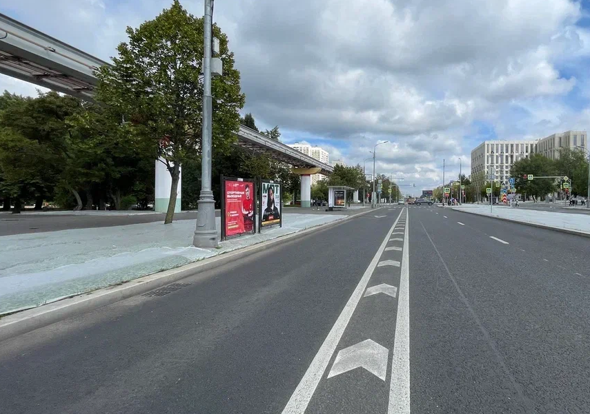 Фотография рекламного носителя, тип: Афиша 1.75x1.8, адрес: Академика Королева ул., ост. "Академика Королева ул.", поз.1, стенд 2, Москва, Россия. Сторона A №886492