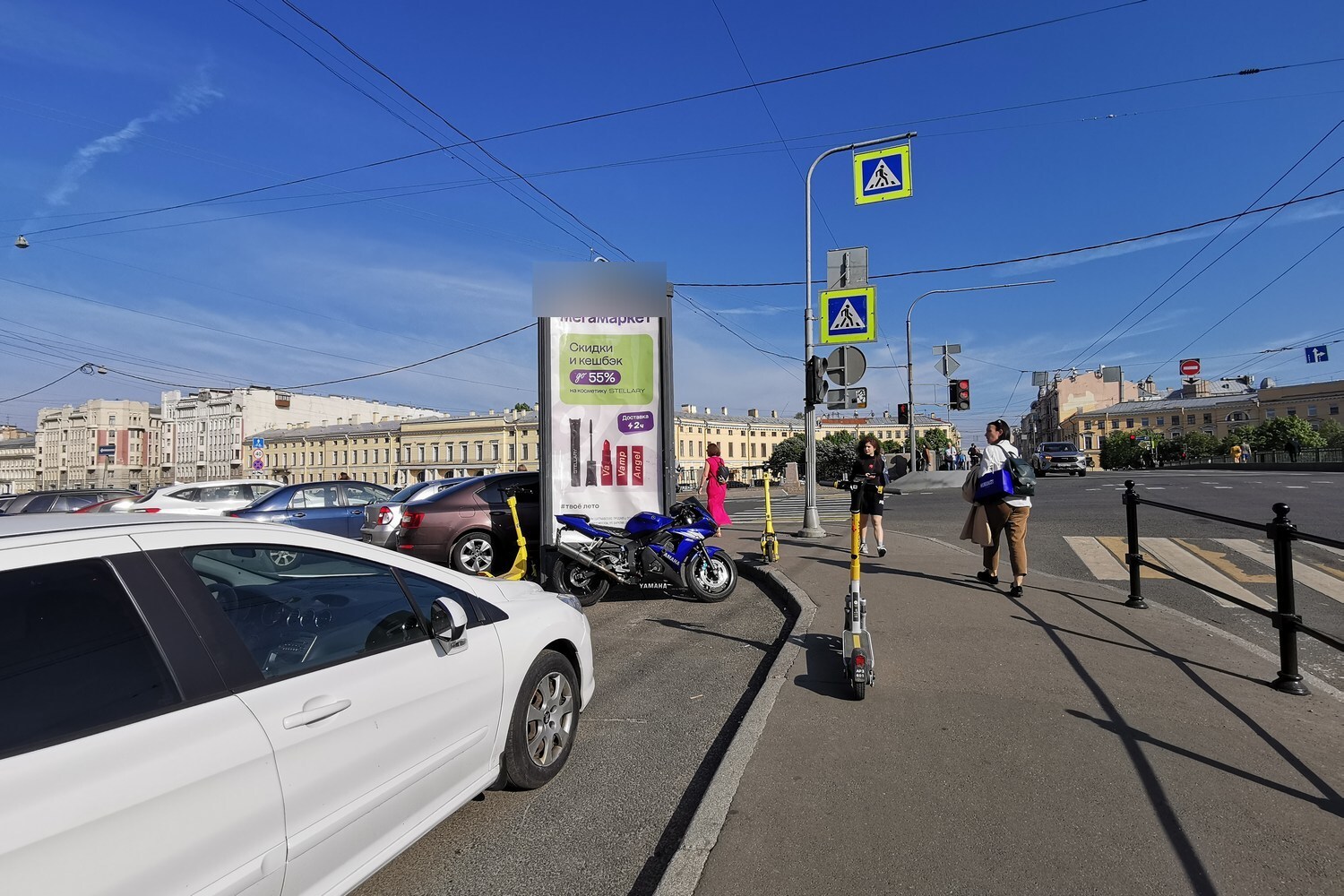 Фотография рекламного носителя, тип: Пиллар 3x1.4, адрес: Реки Фонтанки наб., д.77 Х Гороховая ул., Санкт-Петербург, Россия. Сторона Б №540999