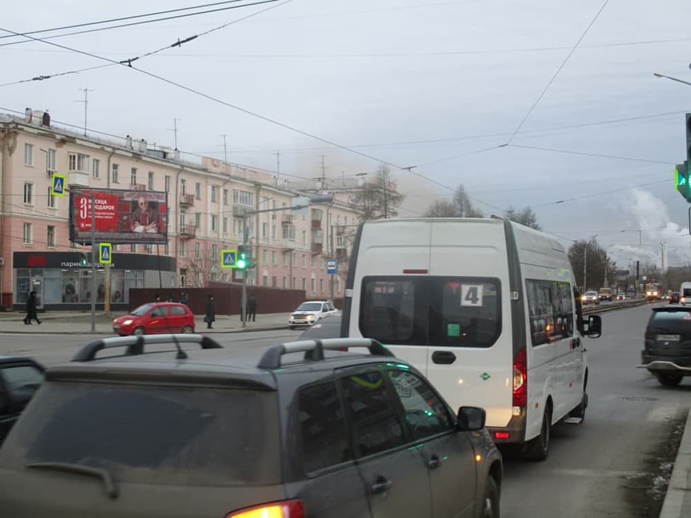 Фотография рекламного носителя, тип: Билборд 3x6, адрес: Победы ул., д.39 Х Пархоменко ул., Нижний Тагил, Свердловская область, Россия. Сторона В2 №1433004