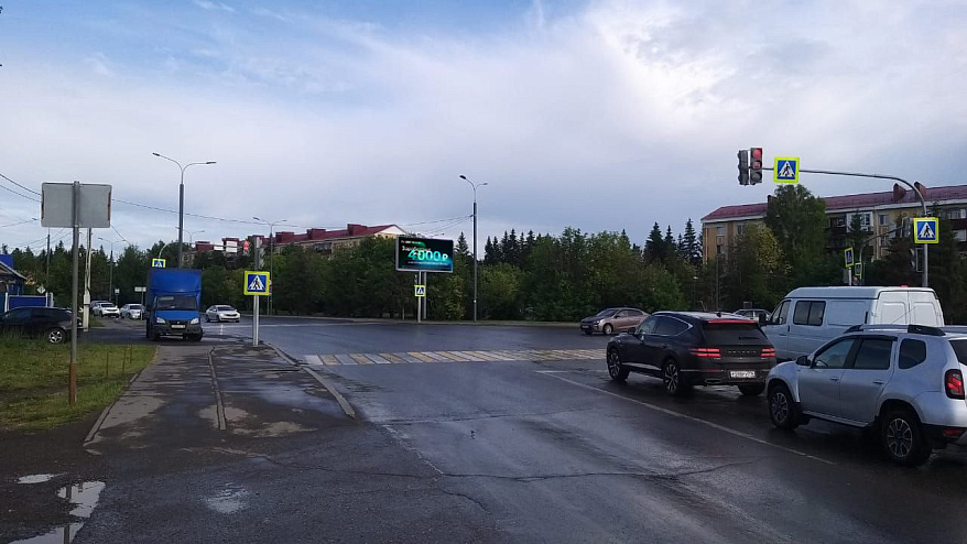 Фотография рекламного носителя, тип: Билборд 3x6, адрес: Альметьевск г., Советская ул. Х Радищева ул., Альметьевск, Республика Татарстан, Россия. Сторона A1-A3 №685662