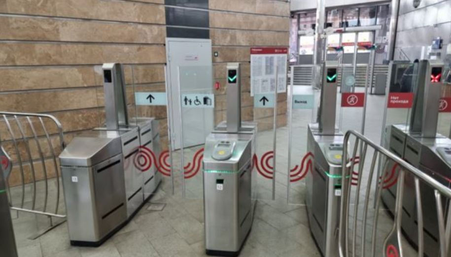 Фотография рекламного носителя, тип: Другой индор-формат, адрес: Станция метро «Кутузовская», линия Московское Центральное Кольцо, Москва, Россия. Сторона/вариант А №1326706