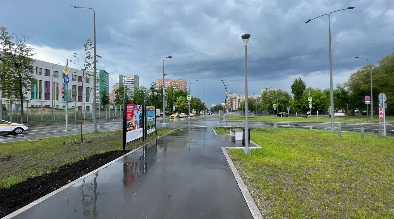 Фотография рекламного носителя, тип: Афиша 1.75x1.8, адрес: Новаторов ул., д.24 X Воронцовские пруды ул., стенд 2, Москва, Россия. Сторона B №1349961