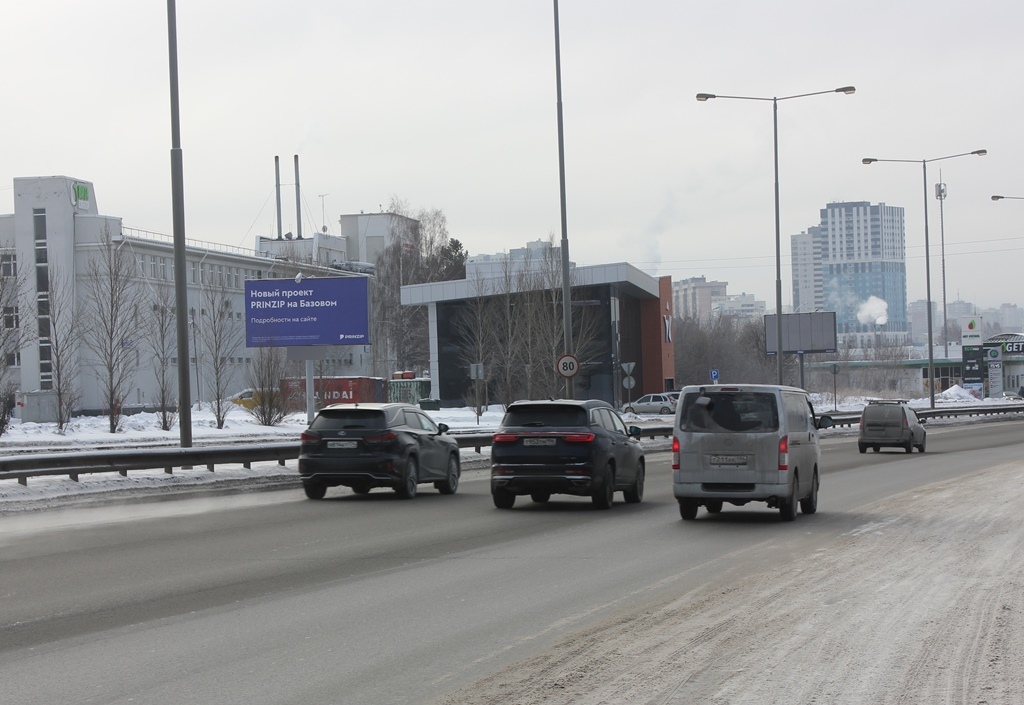 Фотография рекламного носителя, тип: Билборд 3x6, адрес: Базовый пер., д.38, Екатеринбург, Свердловская область, Россия. Сторона В №132246
