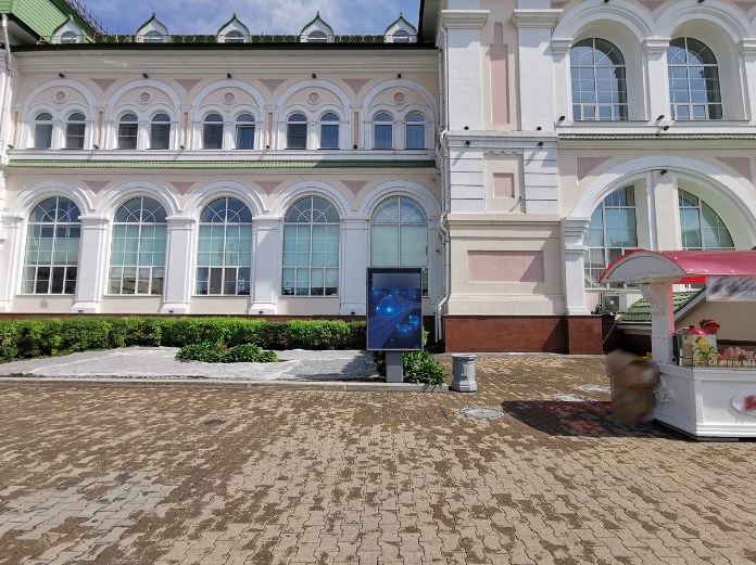 Фотография рекламного носителя, тип: Ситиформат 1.8x1.2, адрес: Привокзальная пл., поз.2, Хабаровск, Хабаровский край, Россия. Сторона А1-А10 №1326335