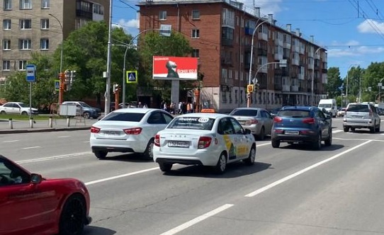 Фотография рекламного носителя, тип: Билборд 3x6, адрес: Красноармейская ул. Х Рукавишникова ул., Кемерово, Кемеровская область, Россия. Сторона А1-А10 №1382475