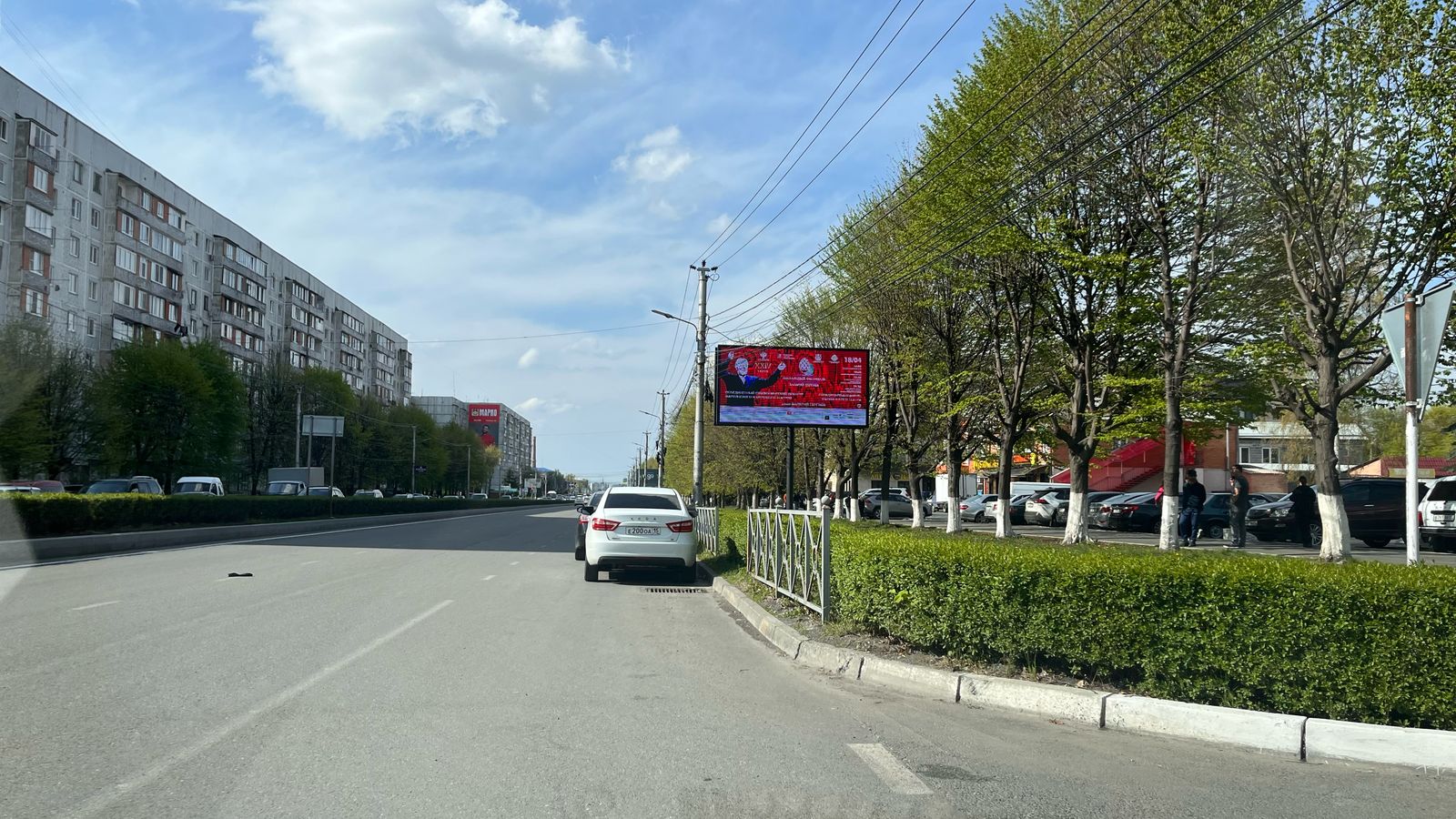 Фотография рекламного носителя, тип: Билборд 3x6, адрес: Доватора пр-т., д.20, Владикавказ, Республика Северная Осетия – Алания, Россия. Сторона А1-А10 №1384696