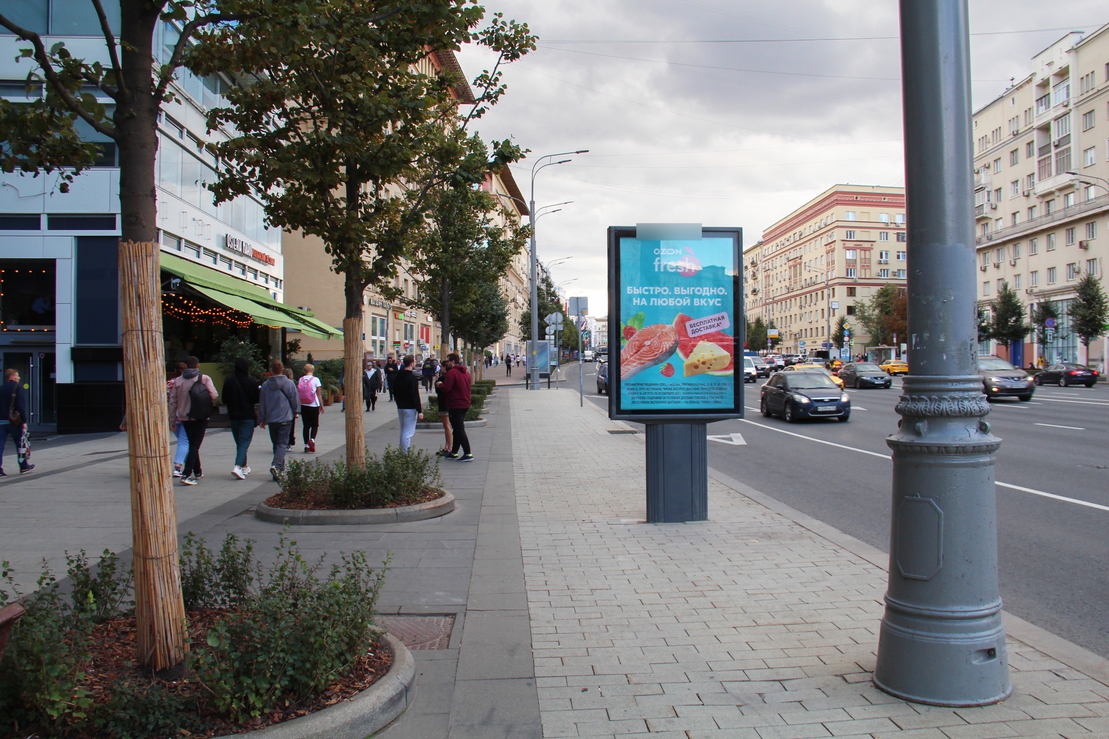 Фотография рекламного носителя, тип: Ситиформат 1.8x1.2, адрес: Земляной Вал ул., д.9, Москва, Россия. Сторона Б №821476